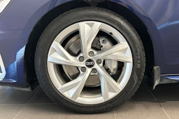 Sininen Audi A4 2023 kuva 33.