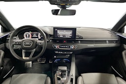 musta Audi A4 2023 kuva 9.