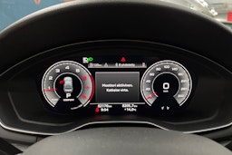 musta Audi A4 2023 kuva 16.