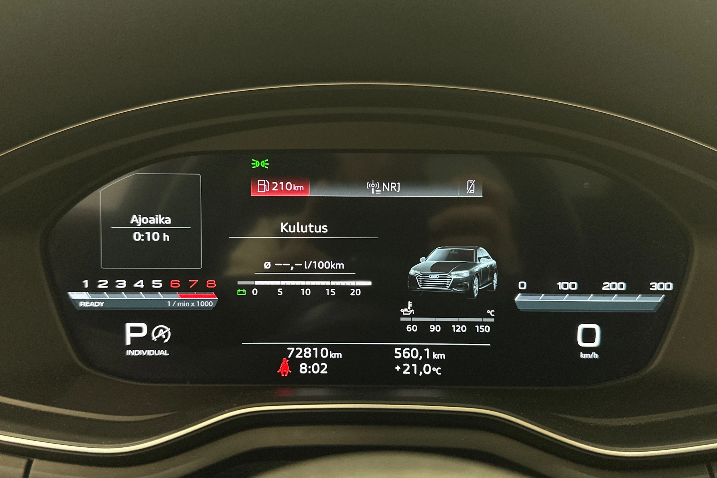 musta Audi A4 2023 kuva 15.