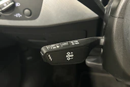 musta Audi A4 2023 kuva 21.
