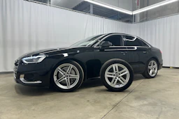 musta Audi A4 2023 kuva 26.