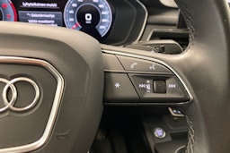 musta Audi A4 2023 kuva 18.
