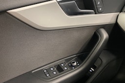 musta Audi A4 2023 kuva 20.