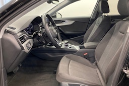 musta Audi A4 2023 kuva 30.