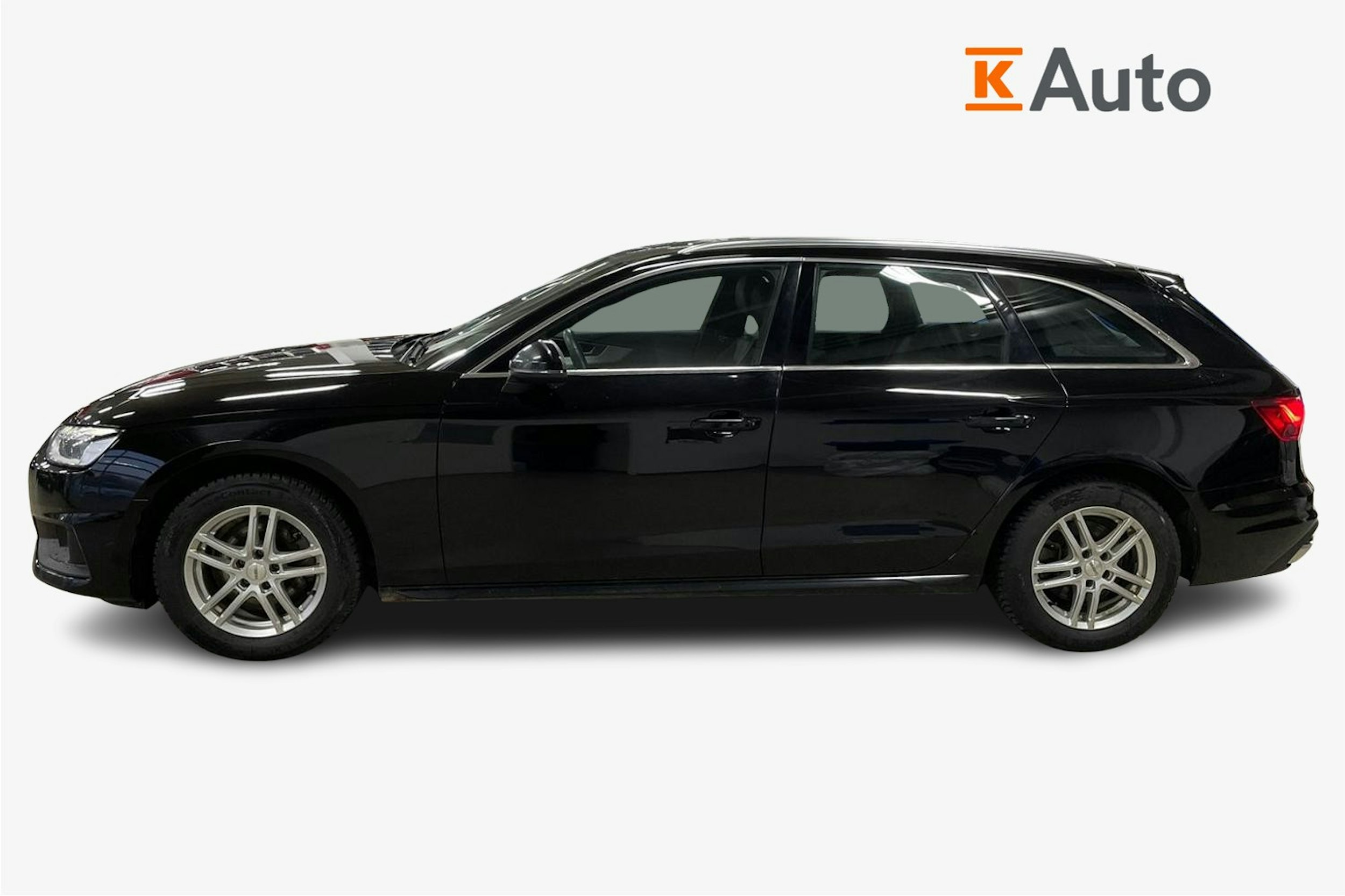 musta Audi A4 2023 kuva 6.