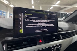 musta Audi A4 2023 kuva 23.