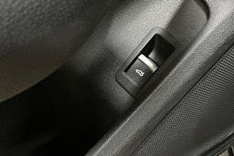 musta Audi A4 2023 kuva 25.