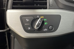 musta Audi A4 2023 kuva 26.