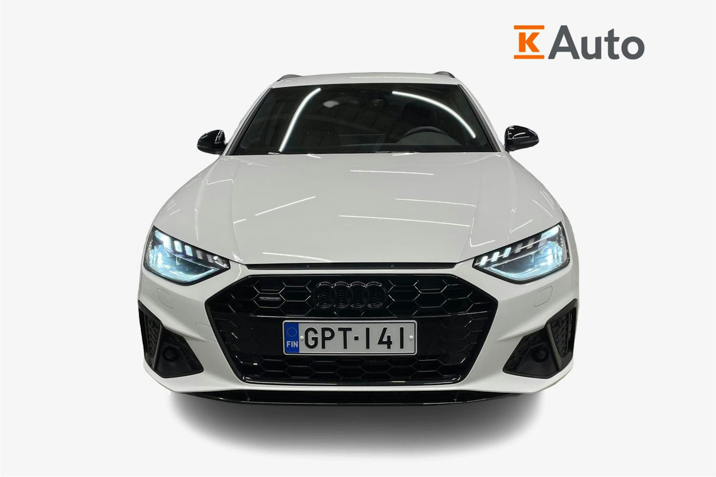 Valkoinen Audi A4 2023 kuva 5.