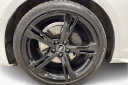 Valkoinen Audi A4 2023 kuva 11.