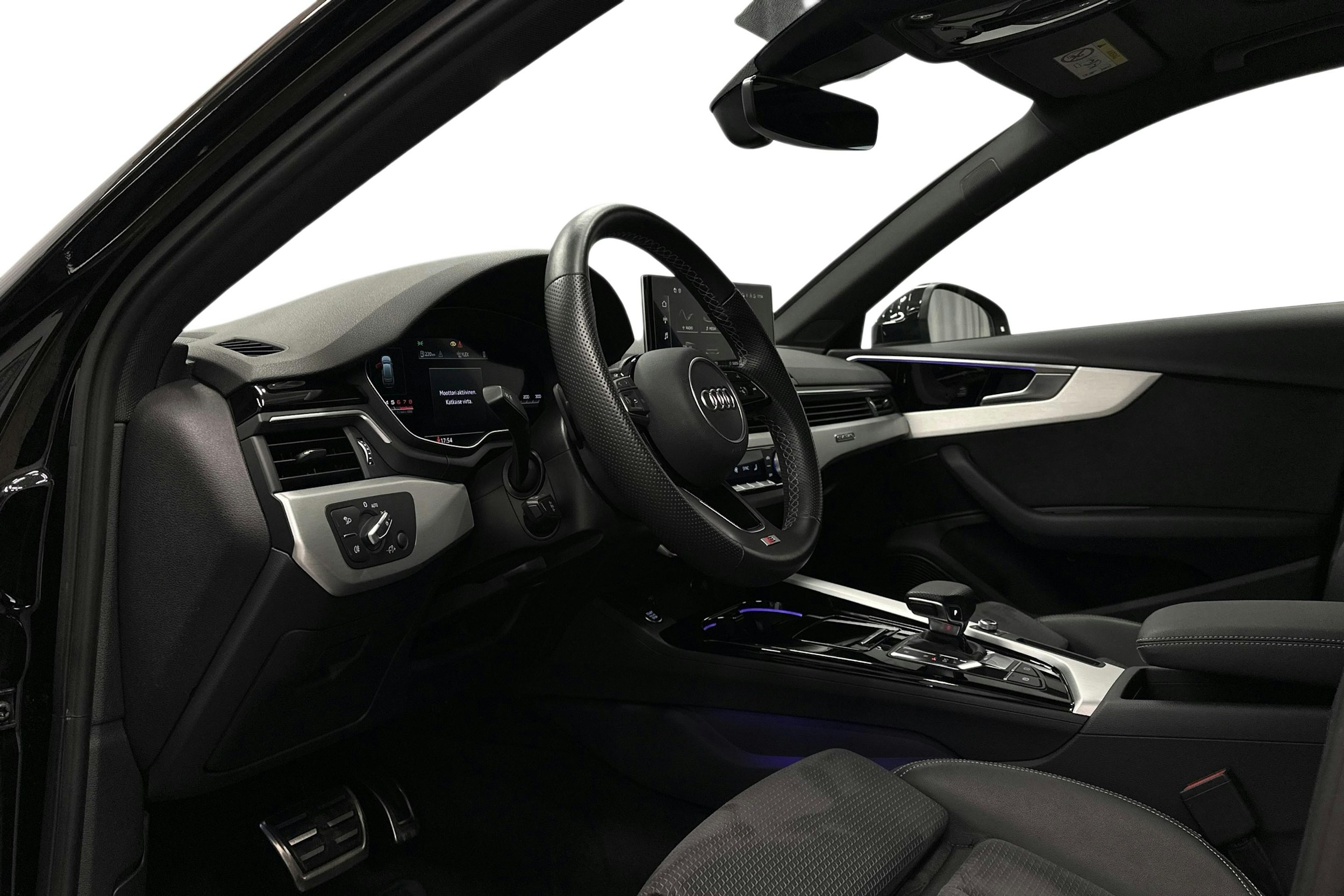 musta Audi A4 2023 kuva 6.