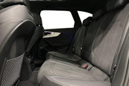 musta Audi A4 2023 kuva 8.