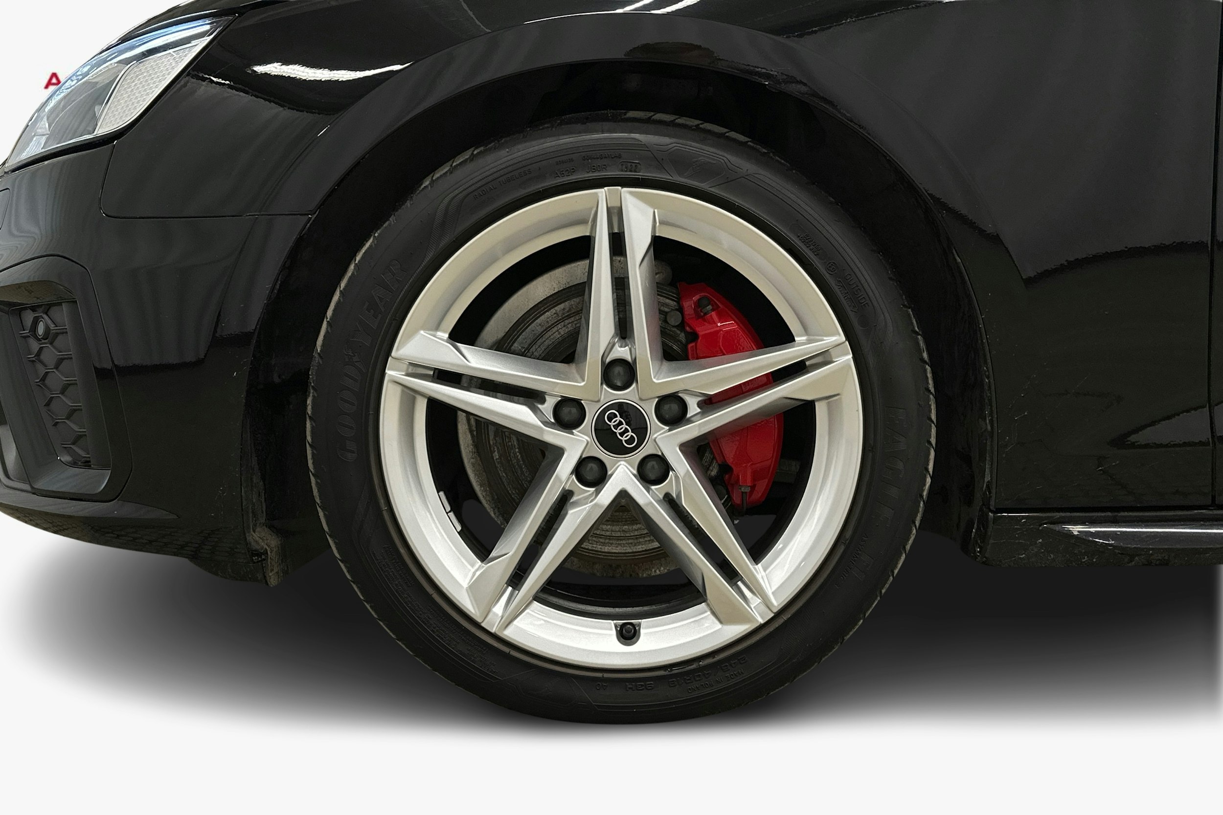 musta Audi A4 2023 kuva 9.