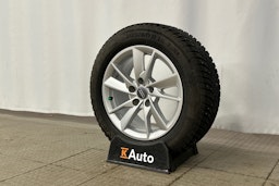 musta Audi A4 2023 kuva 10.