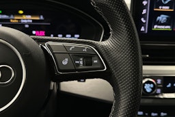 musta Audi A4 2023 kuva 12.