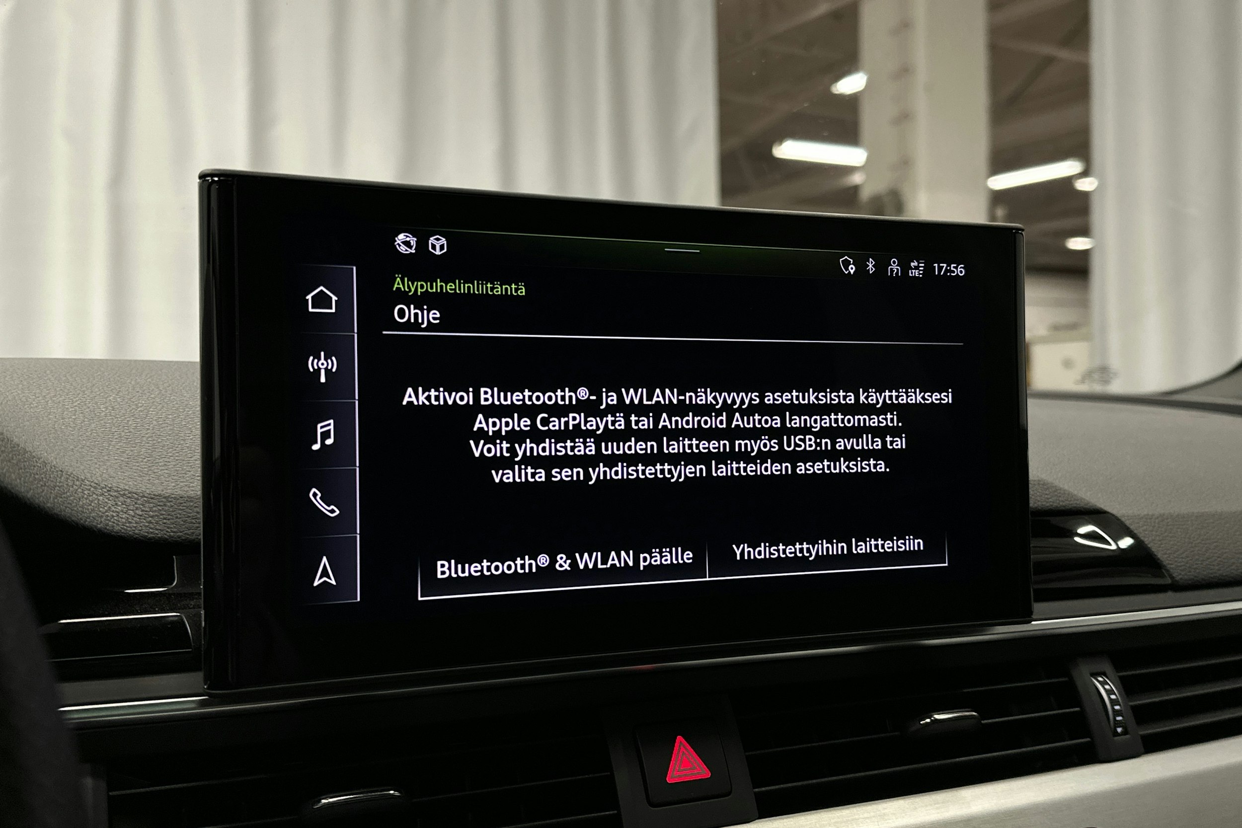 musta Audi A4 2023 kuva 14.