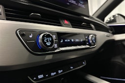 musta Audi A4 2023 kuva 20.