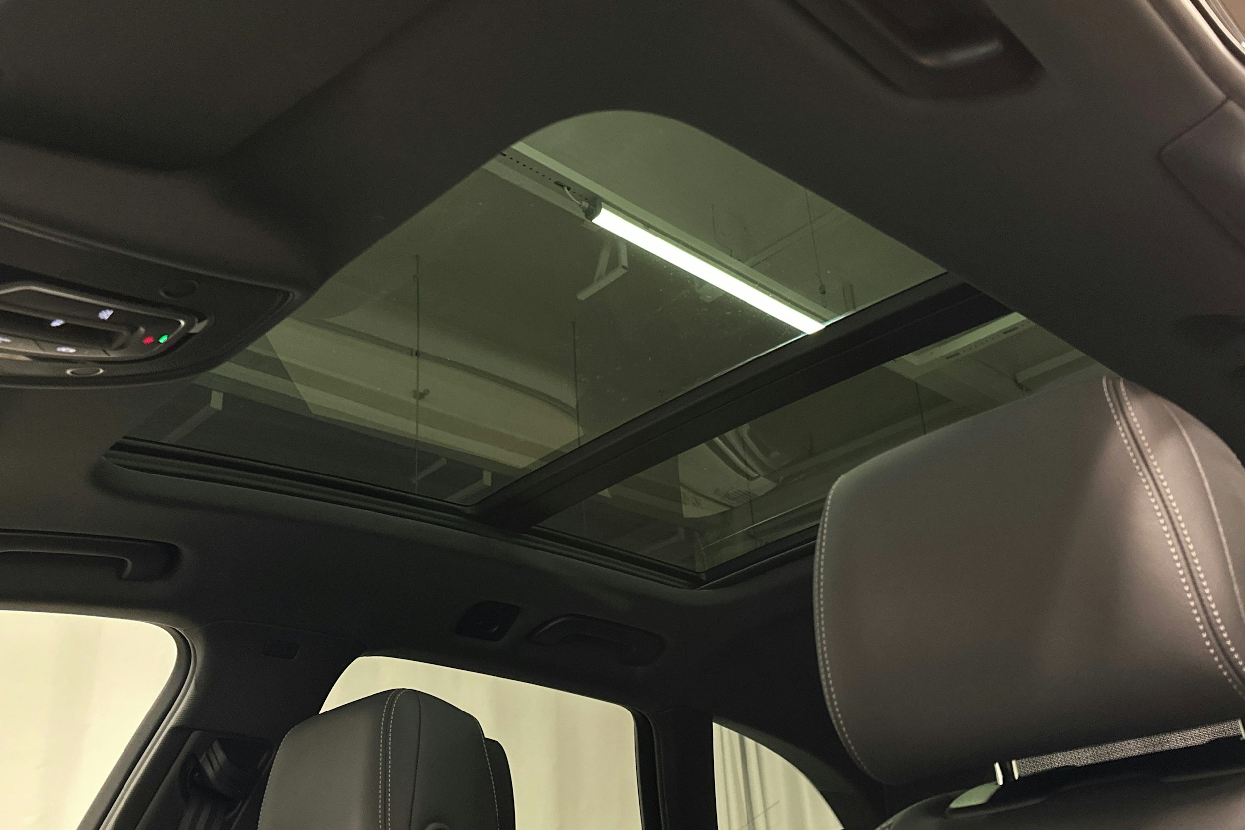 musta Audi A4 2023 kuva 24.