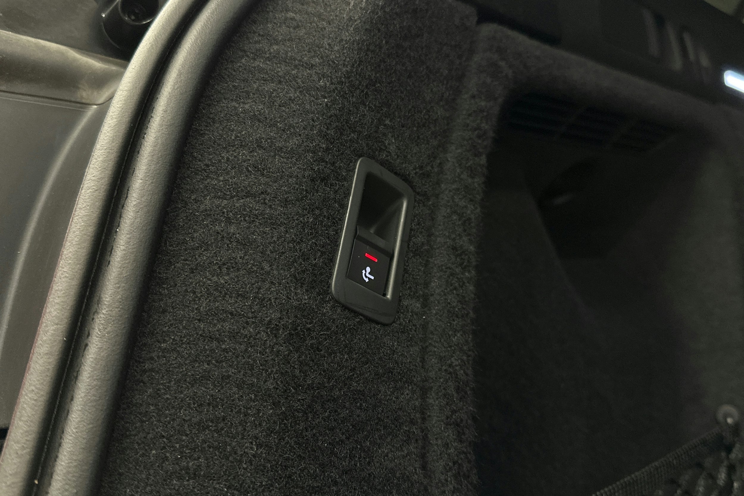 musta Audi A4 2023 kuva 29.