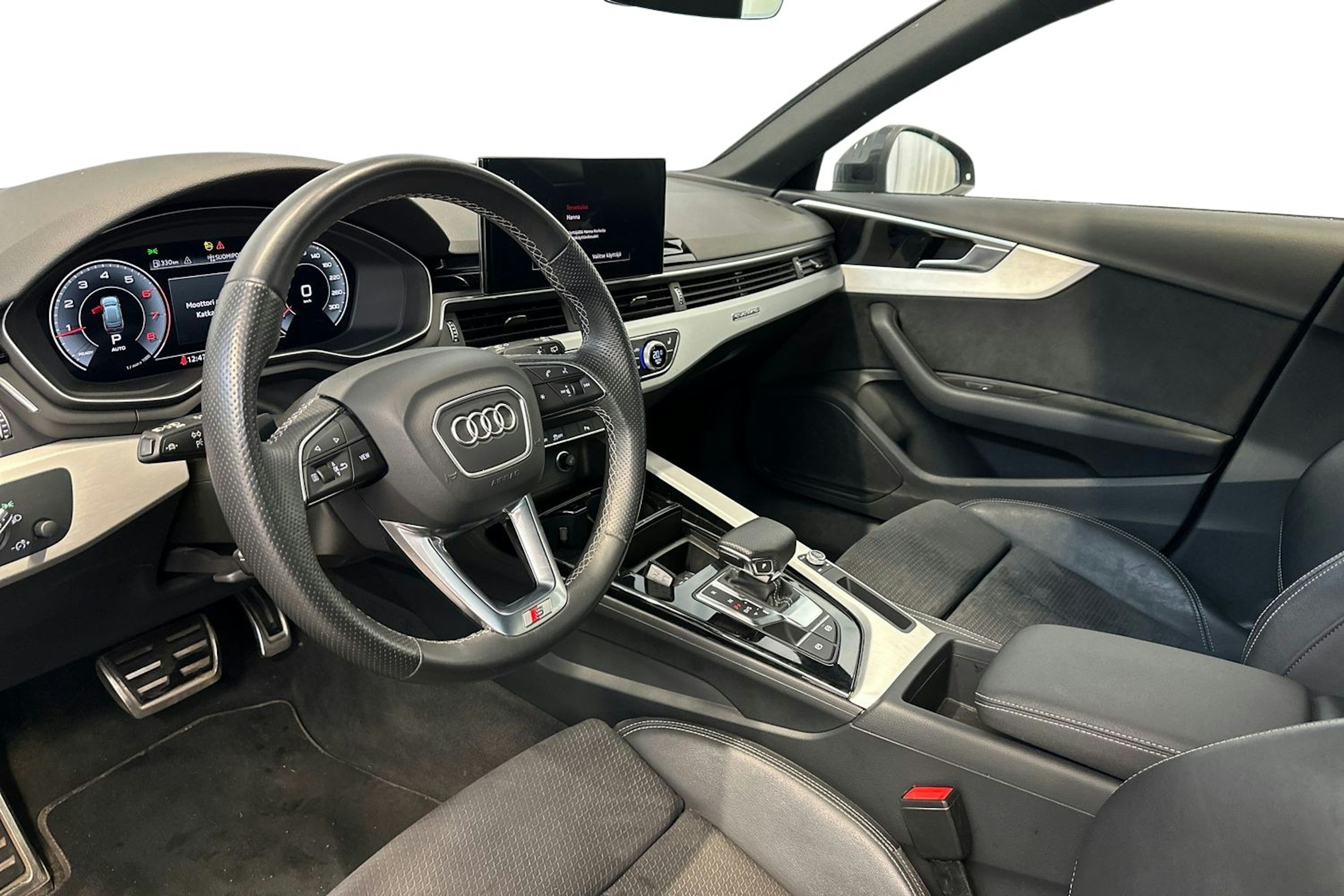 harmaa Audi A4 2023 kuva 3.