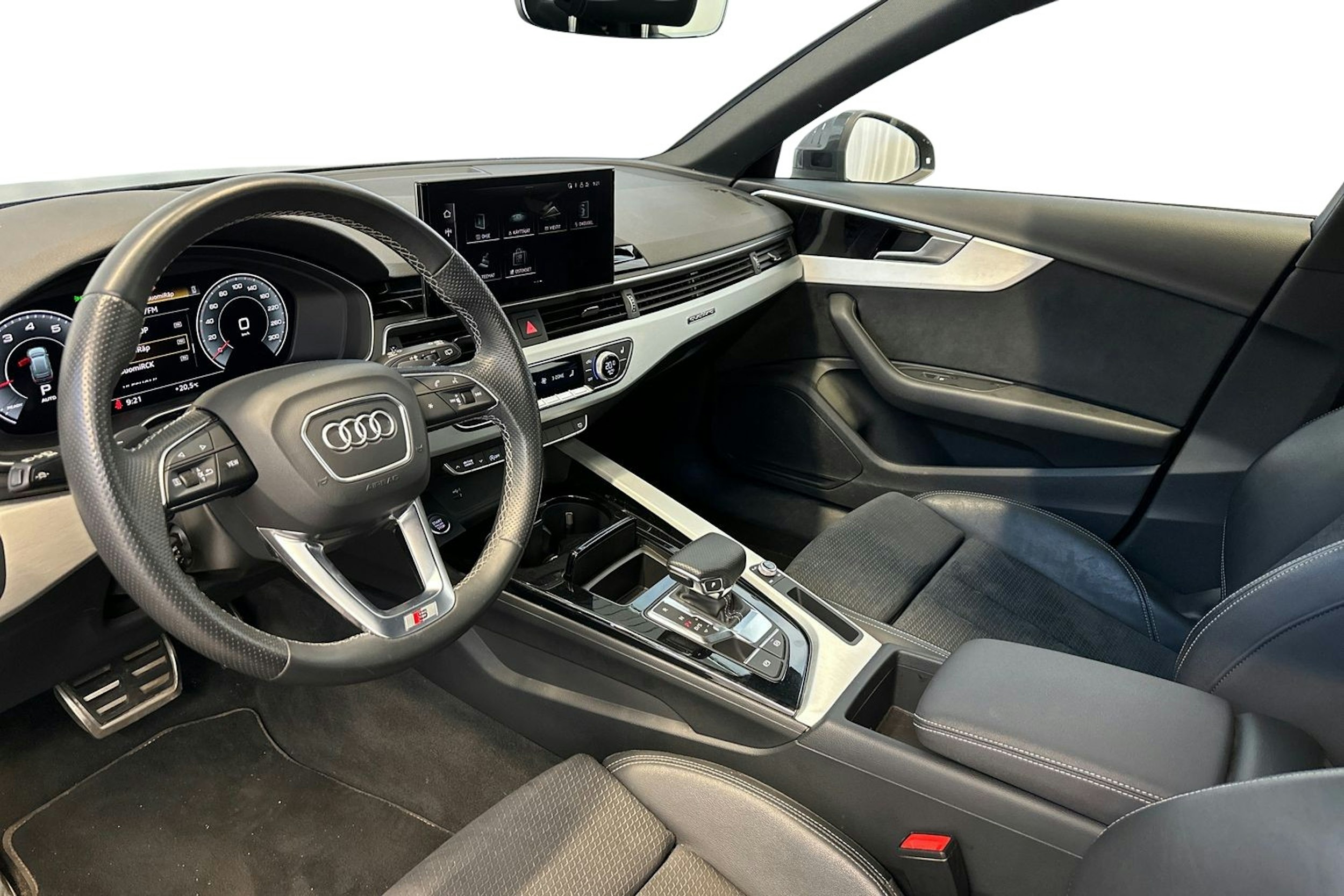 harmaa Audi A4 2023 kuva 7.