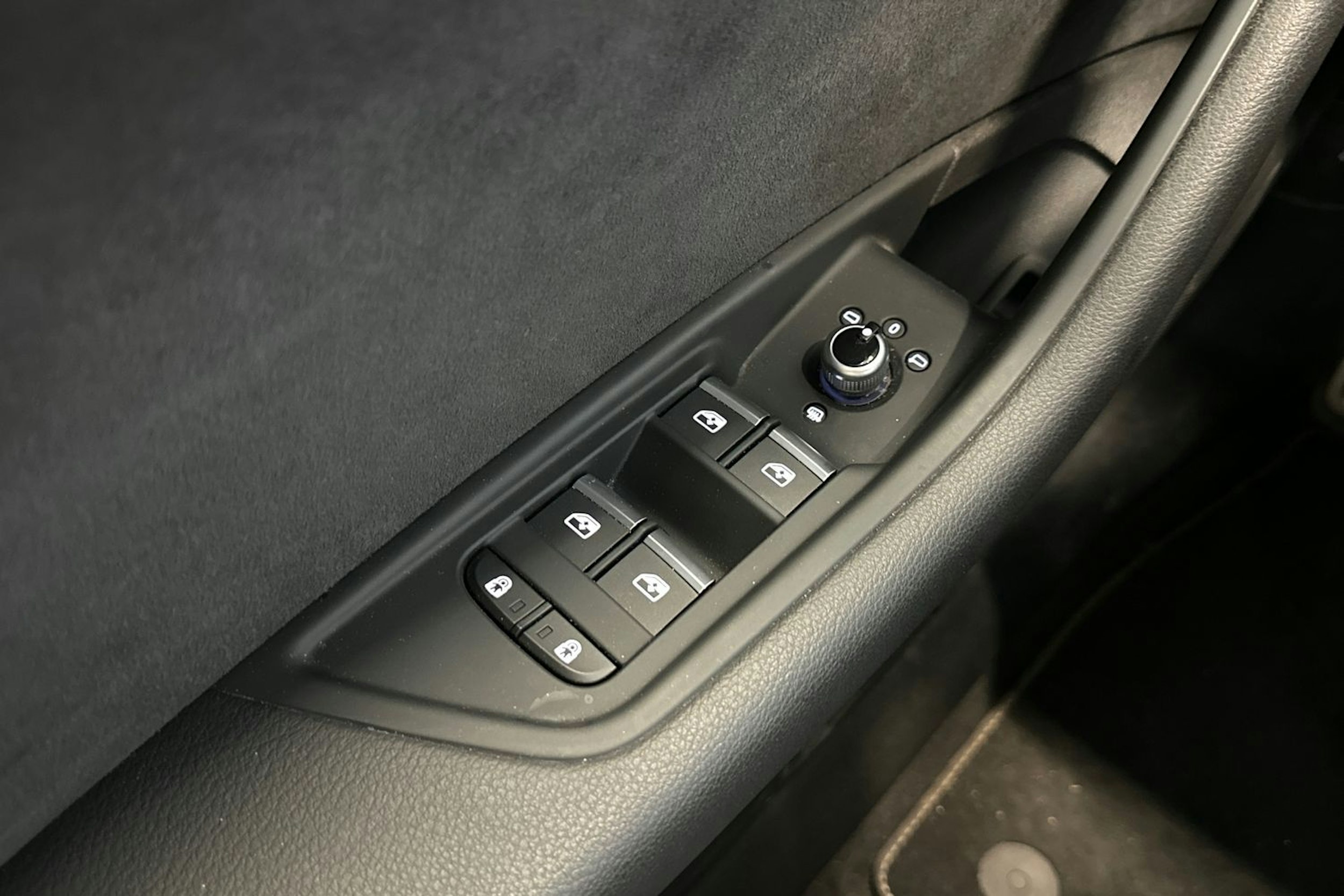 harmaa Audi A4 2023 kuva 17.