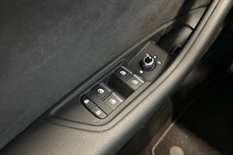 harmaa Audi A4 2023 kuva 17.