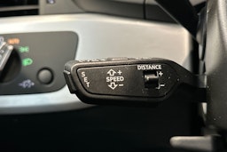 harmaa Audi A4 2023 kuva 22.
