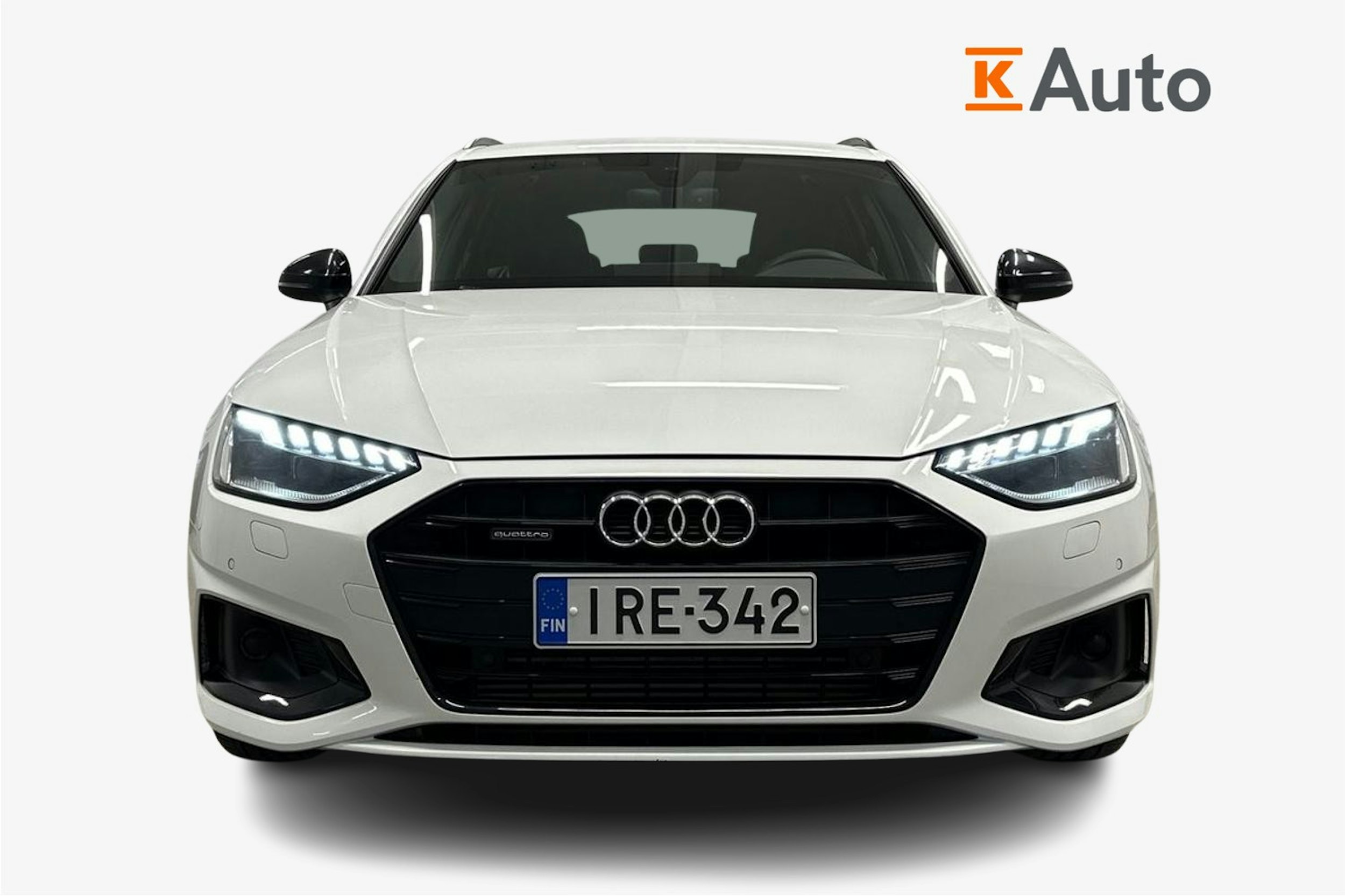 valkoinen Audi A4 2023 kuva 5.