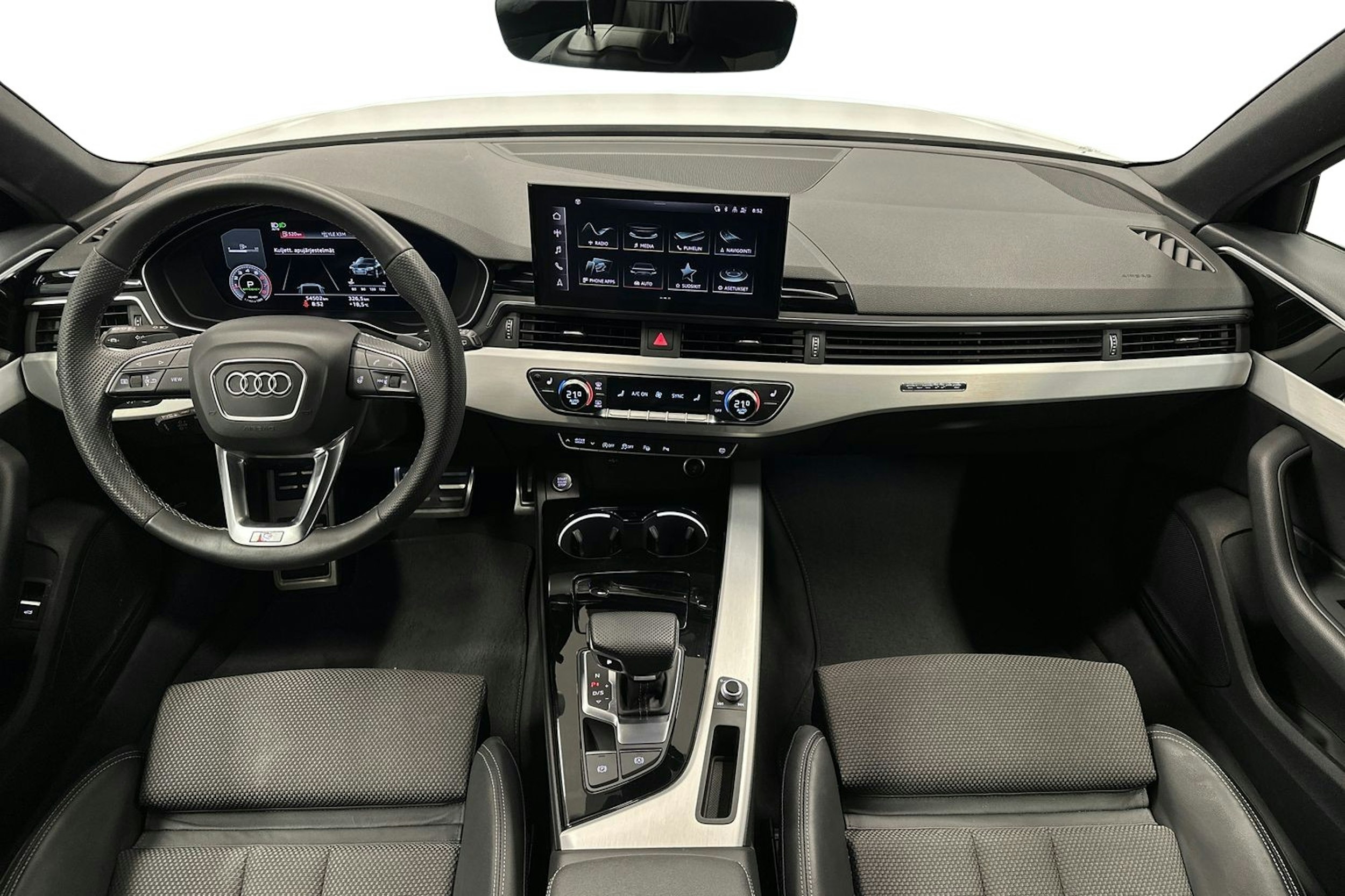 valkoinen Audi A4 2023 kuva 9.