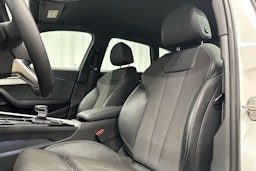valkoinen Audi A4 2023 kuva 19.