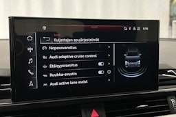 valkoinen Audi A4 2023 kuva 32.