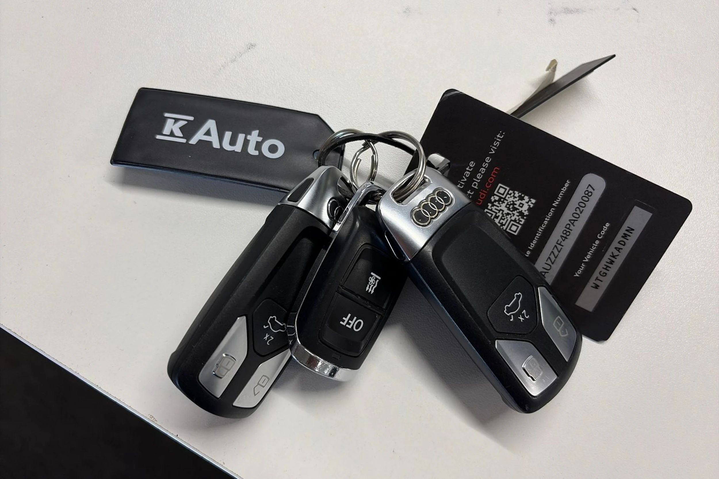 musta Audi A4 2023 kuva 30.