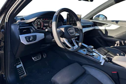 musta Audi A4 2023 kuva 3.
