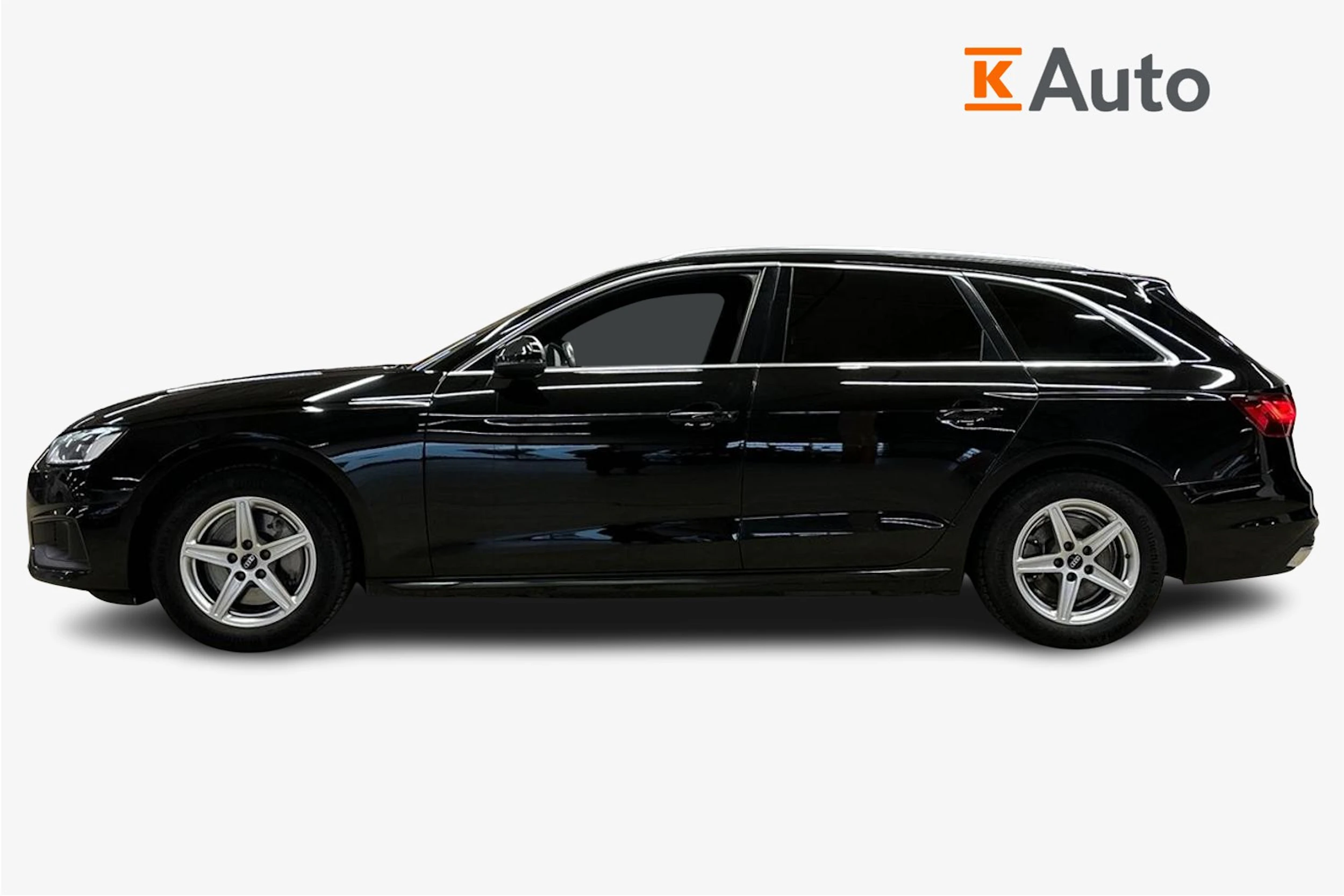 musta Audi A4 2023 kuva 5.