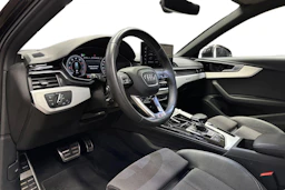 musta Audi A4 2023 kuva 6.