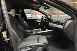 musta Audi A4 2023 kuva 11.