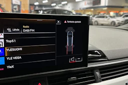 musta Audi A4 2023 kuva 19.