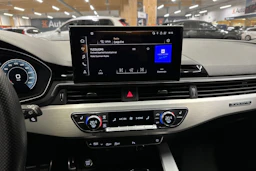 musta Audi A4 2023 kuva 20.