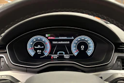 musta Audi A4 2023 kuva 23.