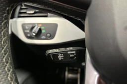 musta Audi A4 2023 kuva 26.
