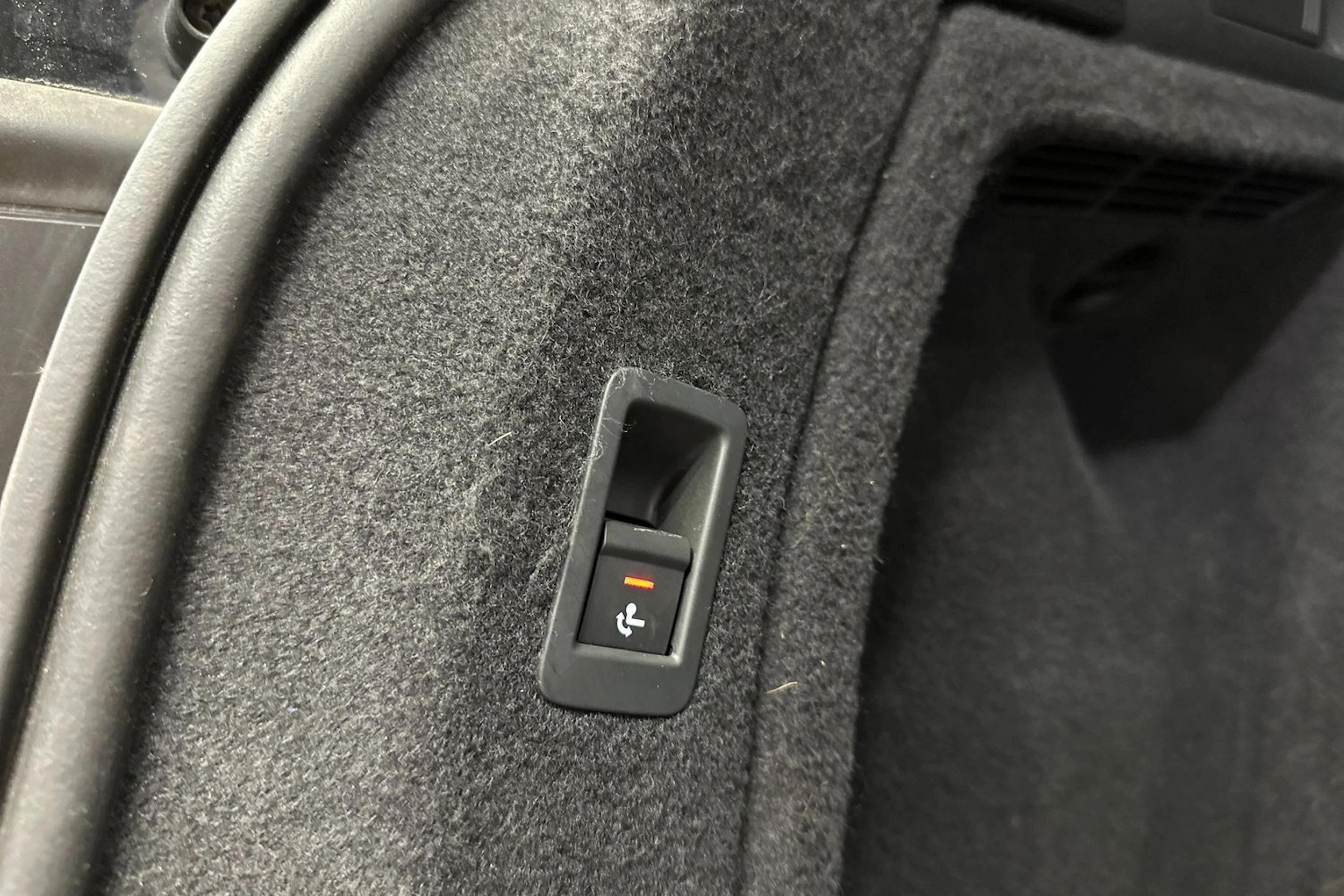 musta Audi A4 2023 kuva 30.