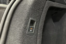 musta Audi A4 2023 kuva 30.