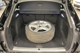 musta Audi A4 2023 kuva 14.