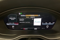 musta Audi A4 2023 kuva 23.