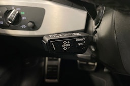 musta Audi A4 2023 kuva 26.