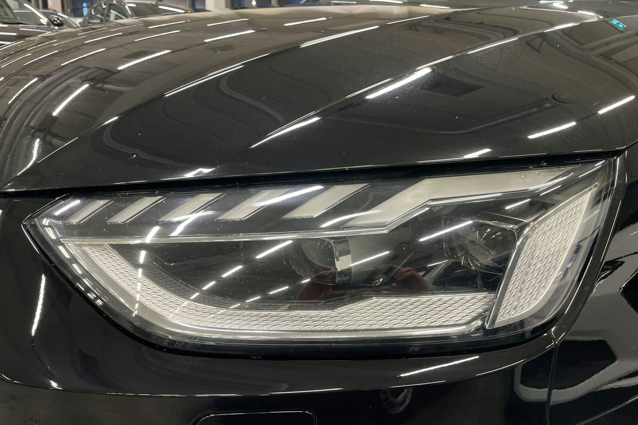 musta Audi A4 2023 kuva 30.