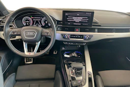 Valkoinen Audi A4 2023 kuva 9.