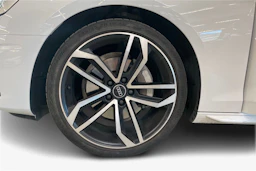 Valkoinen Audi A4 2023 kuva 12.